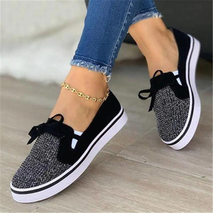 Women canvas flat shoes..